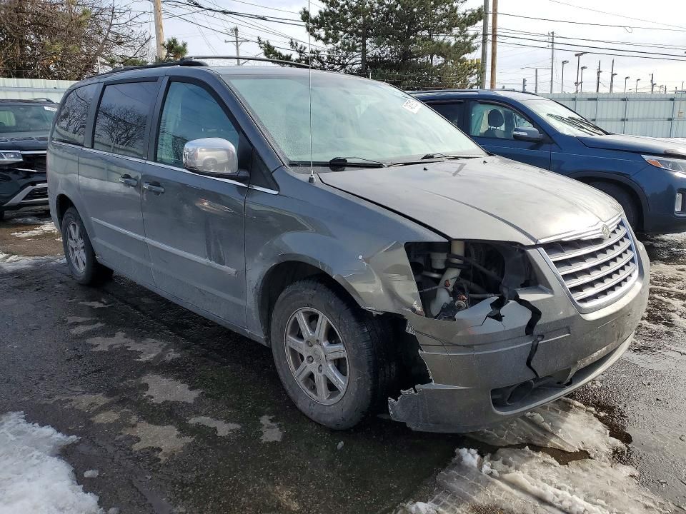 2010 Chrysler Town & Country Touring