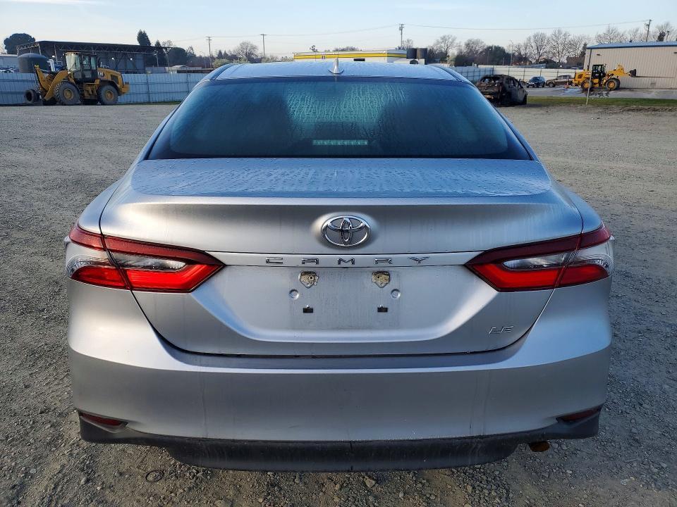 2022 Toyota Camry le
