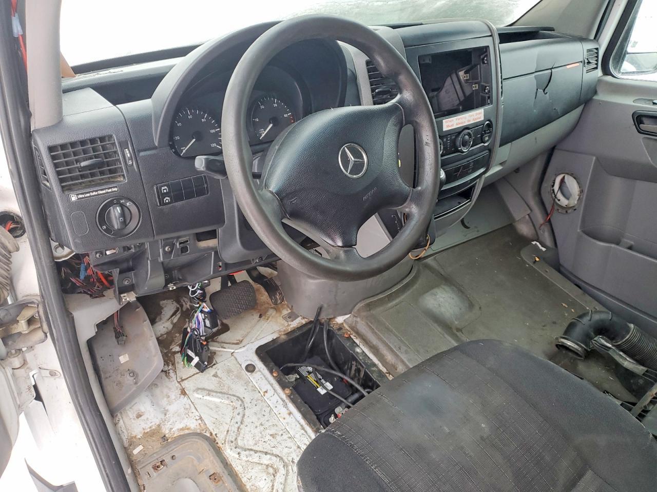 2014 Mercedes-Benz 2022 Mercedes Benz Sprinter 2500 Delivery Van