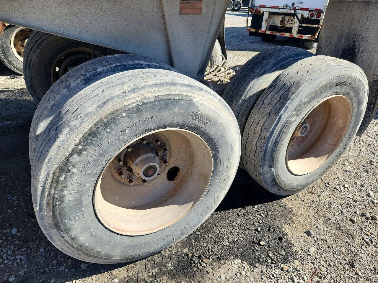 2016 Construction 2016 Cosn Unknown-END Dump Trailer