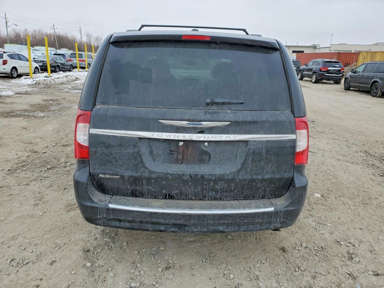 2012 Chrysler Town & Country Touring l