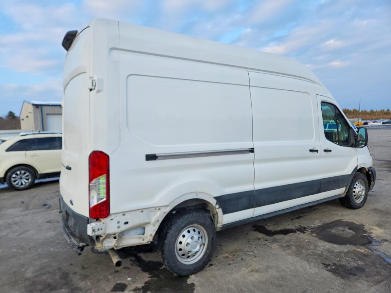 2022 Ford Transit T-250