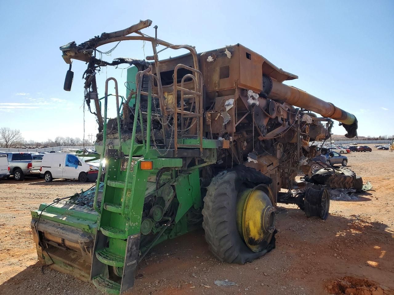 2012 John Deere S670 Combine