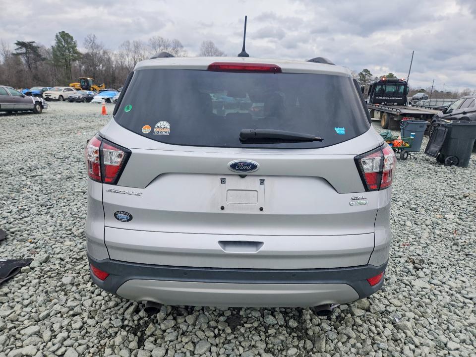 2018 Ford Escape sel