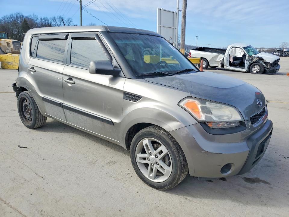2011 KIA Soul +