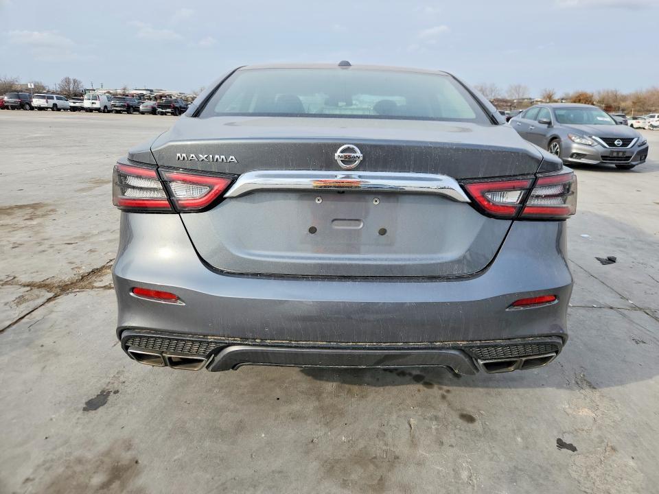 2019 Nissan Maxima s