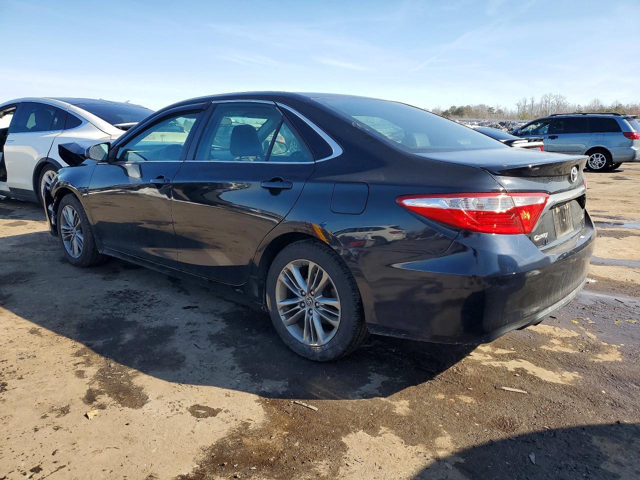 2015 Toyota Camry le