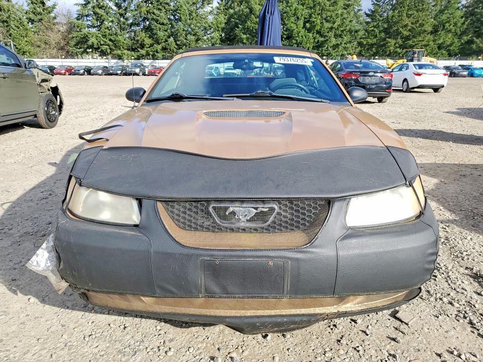 2000 Ford Mustang