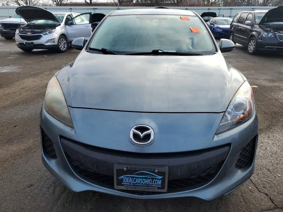 2013 Mazda 3 I