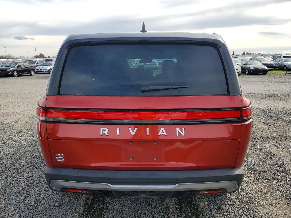 2024 Rivian R1S Adventure