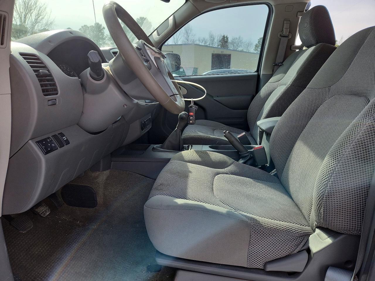 2017 Nissan Frontier s