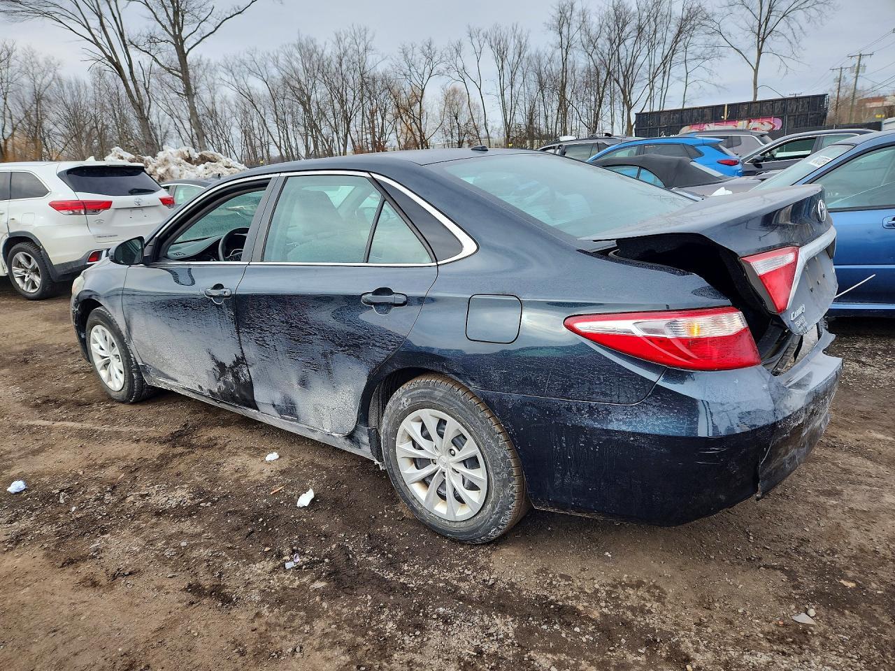 2015 Toyota Camry le