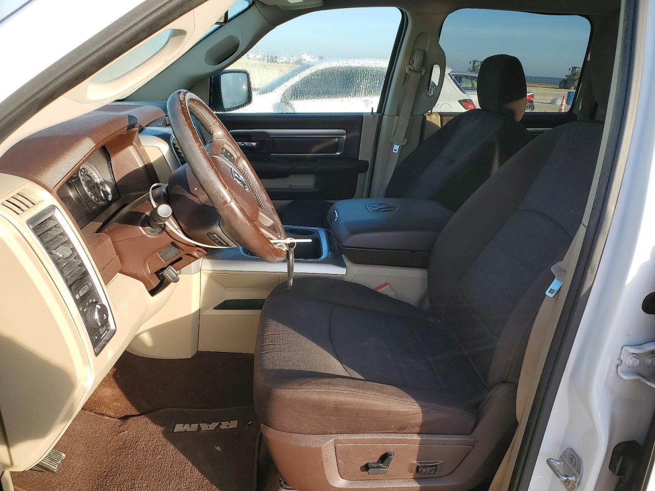 2016 Dodge Ram 1500 slt