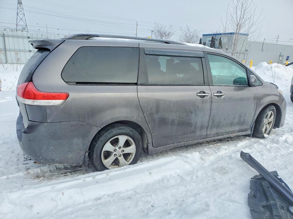 2019 Toyota Sienna se