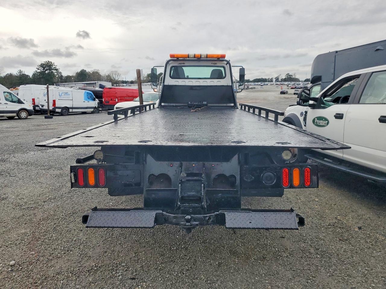 2016 Freigliner 2016 Freightliner M2 106 MED