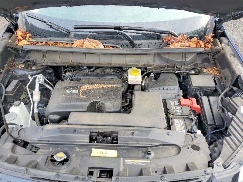 2022 Nissan Pathfinder sl