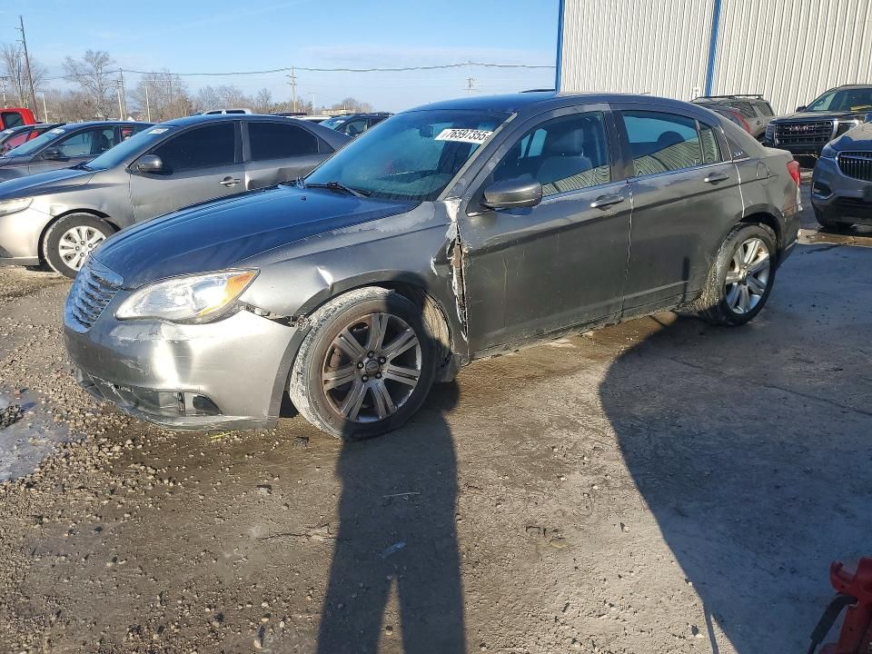 2013 Chrysler 200 Touring
