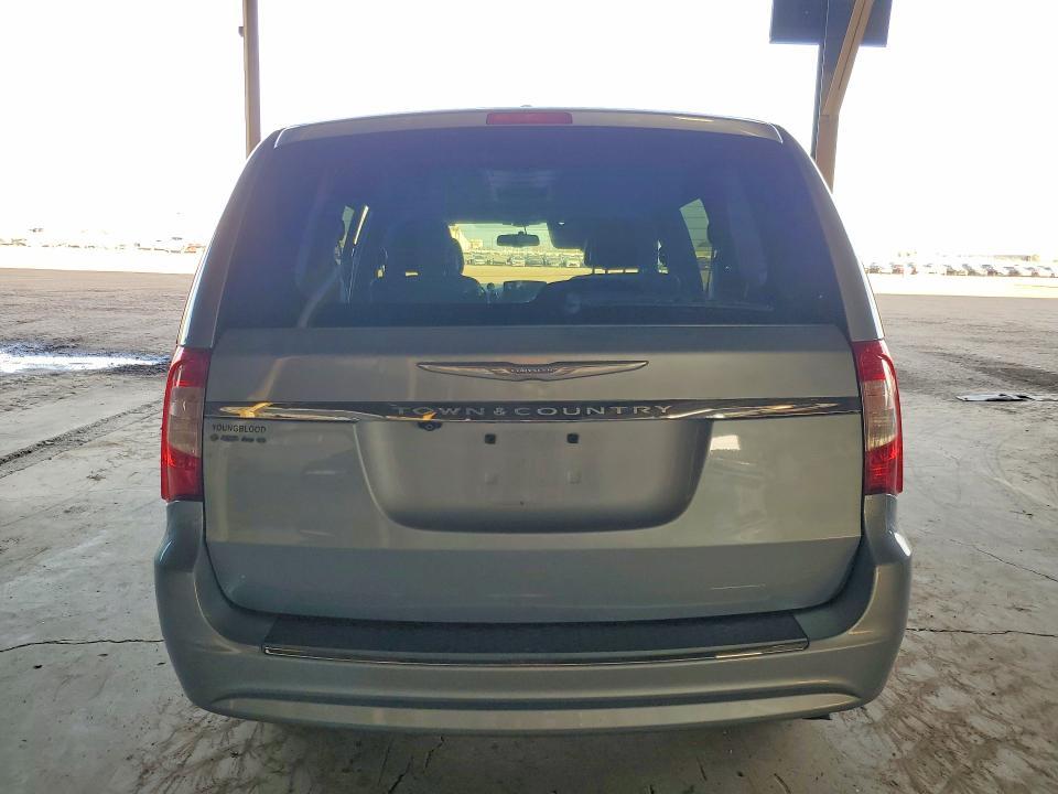 2016 Chrysler Town & Country Touring