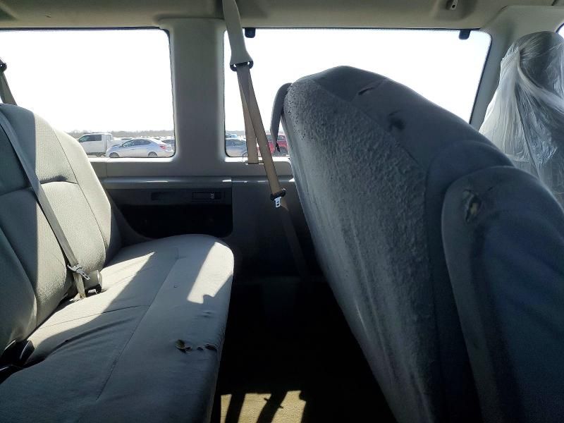 2011 Ford Econoline E350 Super Duty Wagon