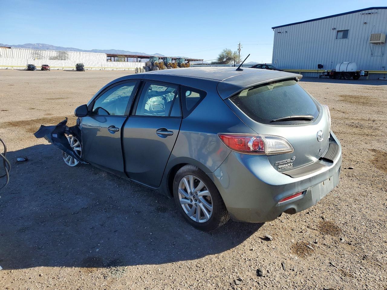 2013 Mazda 3 I