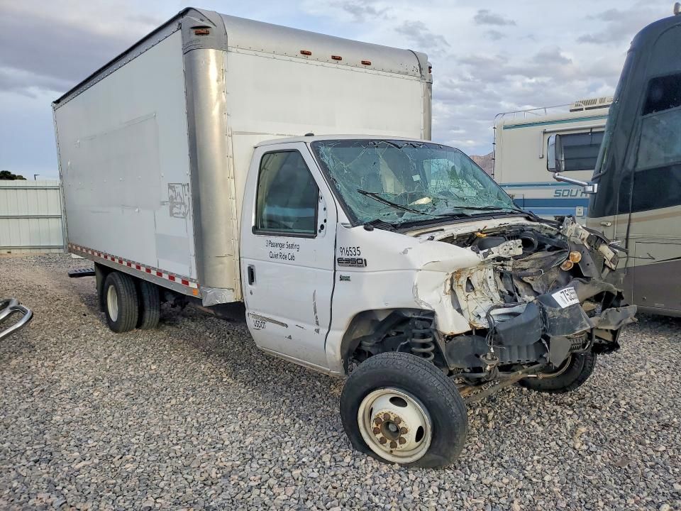 2019 Ford E350 box Truck