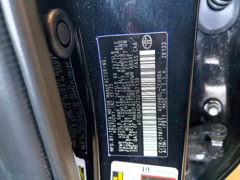 2025 Toyota Camry le