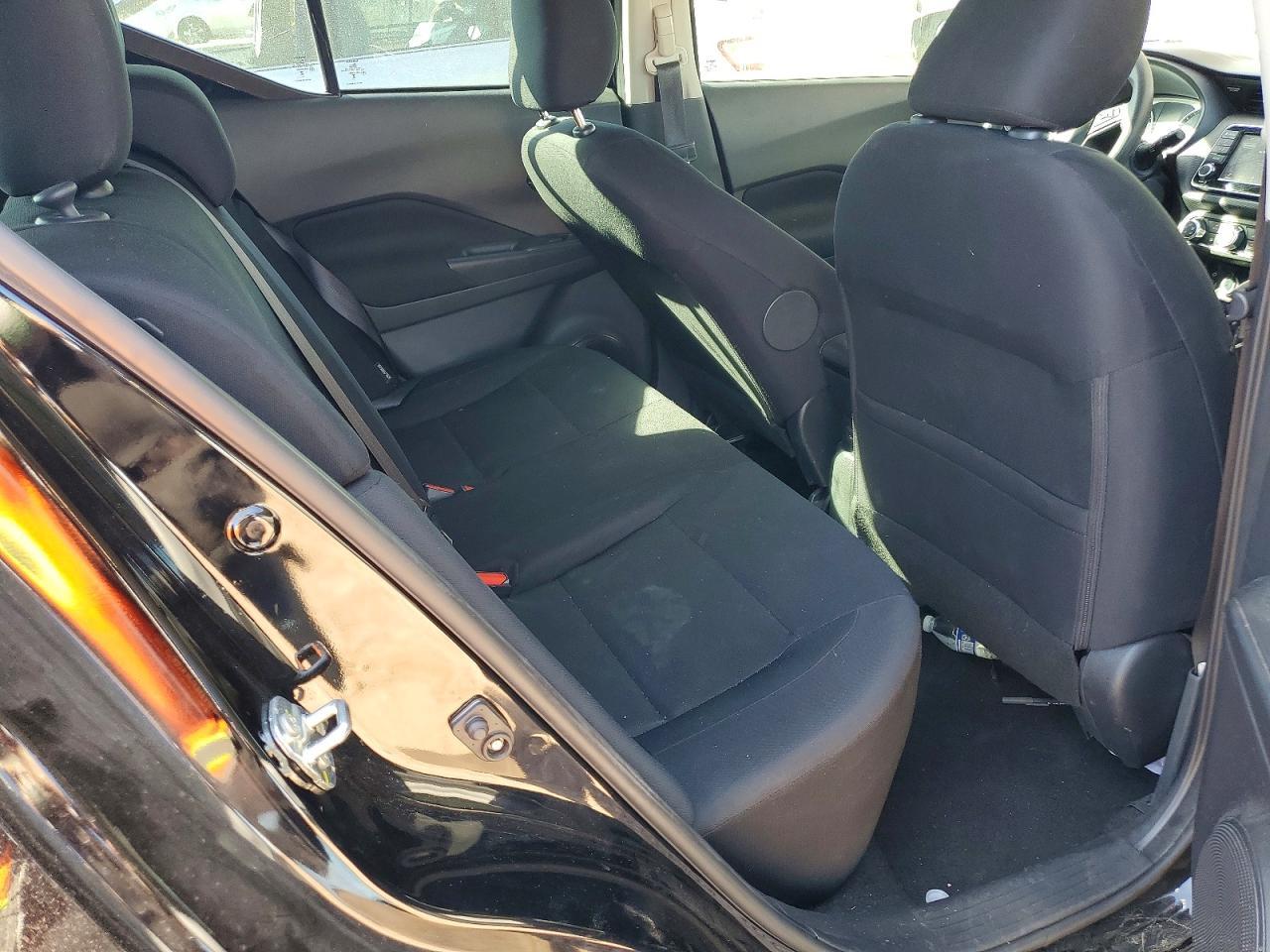 2023 Nissan Kicks s