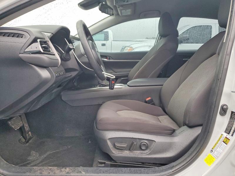 2022 Toyota Camry le
