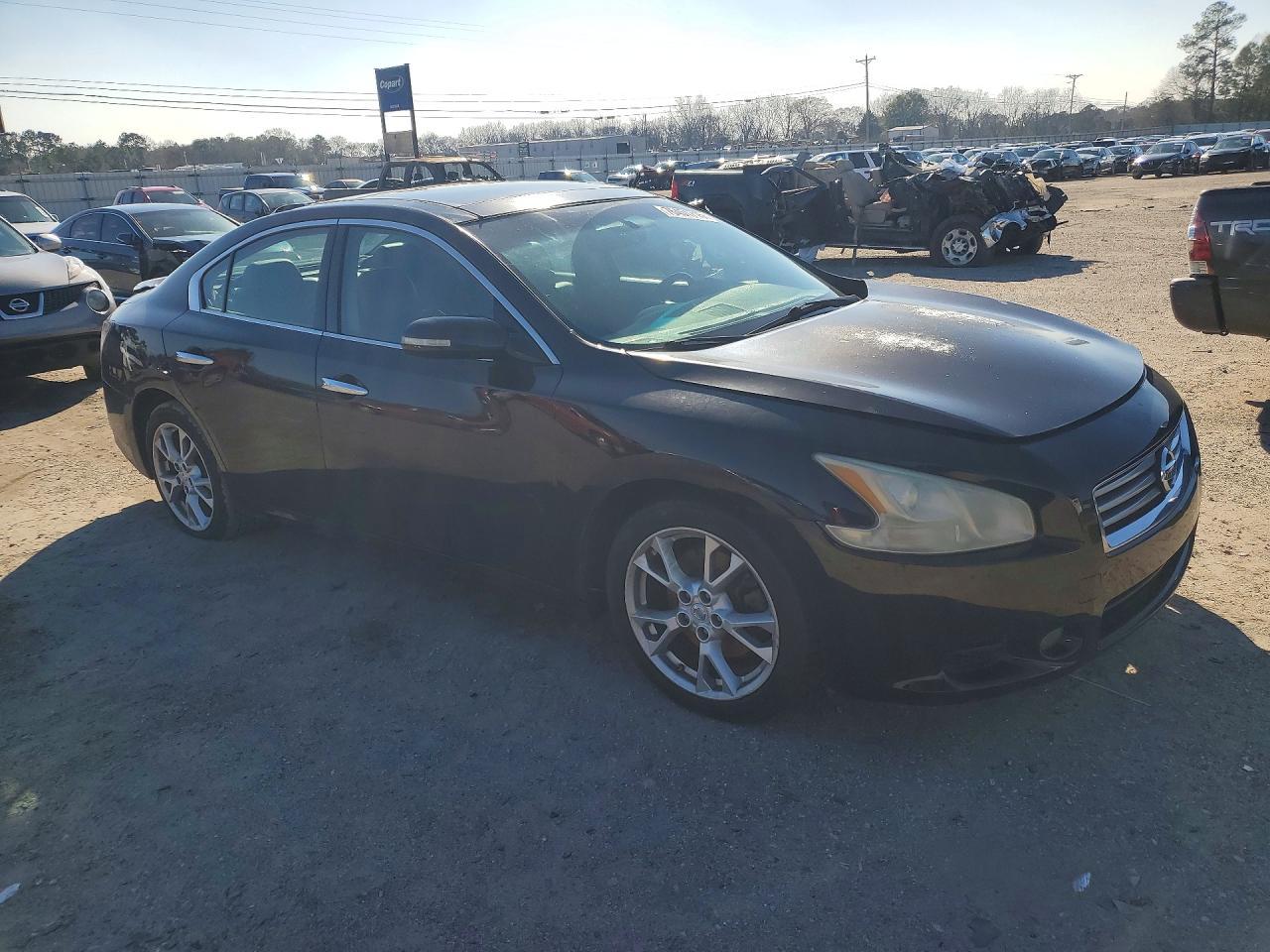 2014 Nissan Maxima s