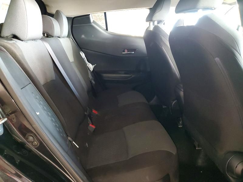 2020 Toyota C-hr xle