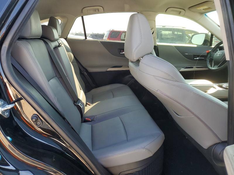 2022 Toyota Venza le