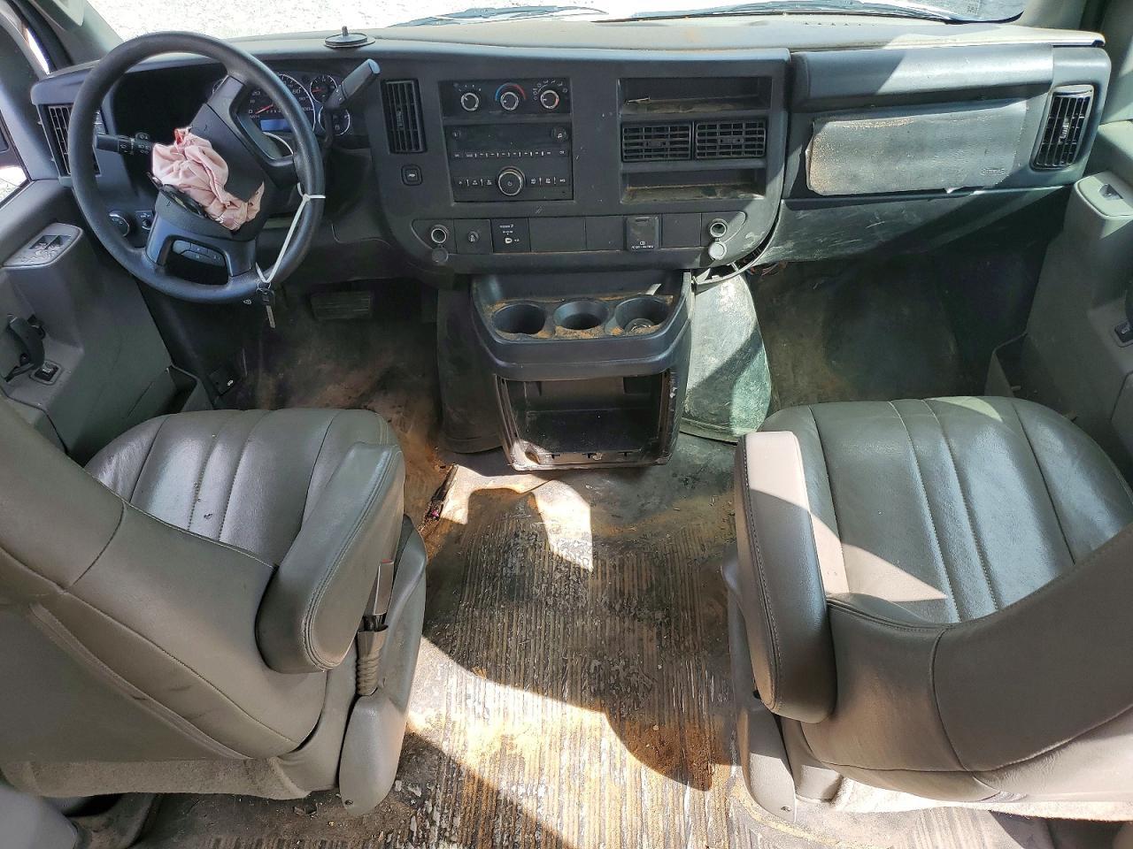 2016 Chevrolet Express G2500