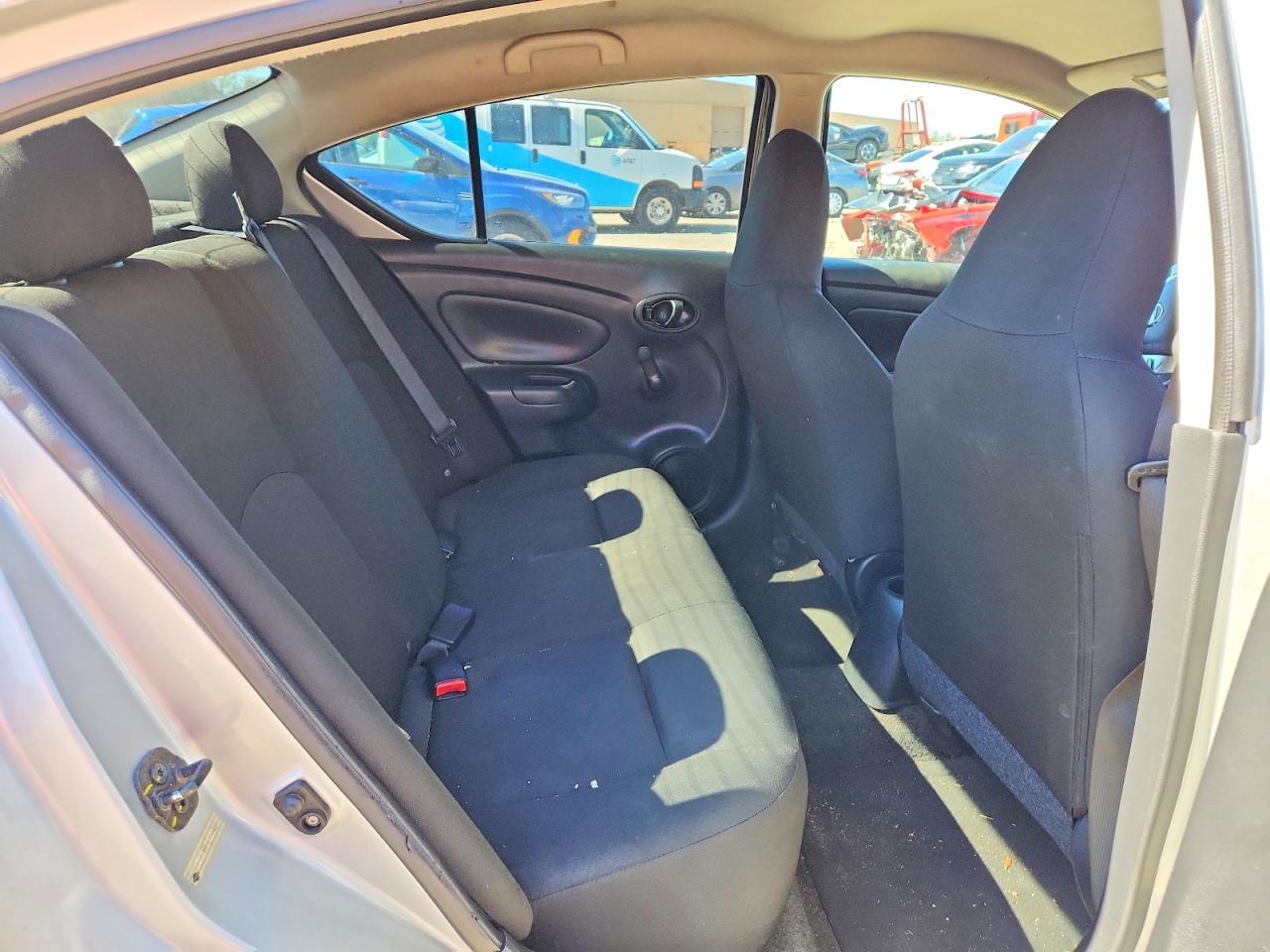 2016 Nissan Versa s