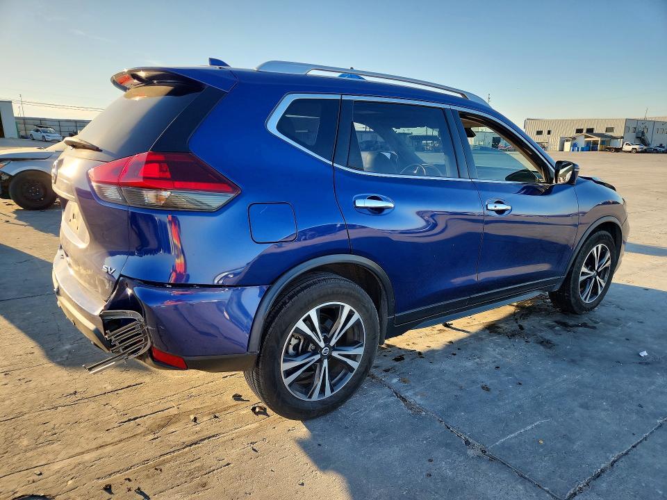 2020 Nissan Rogue sv