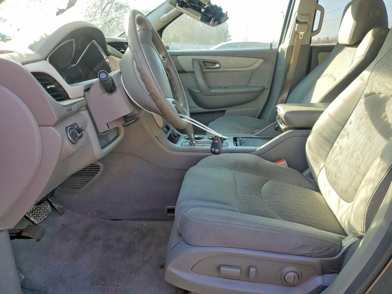 2013 Chevrolet Traverse ls