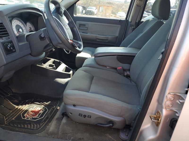 2005 Dodge Dakota Quad slt