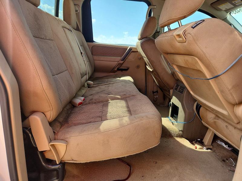 2012 Nissan Titan SV