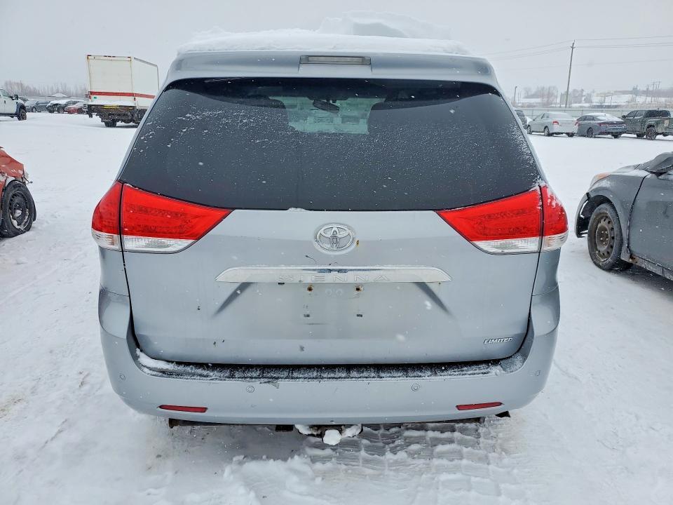 2011 Toyota Sienna xle