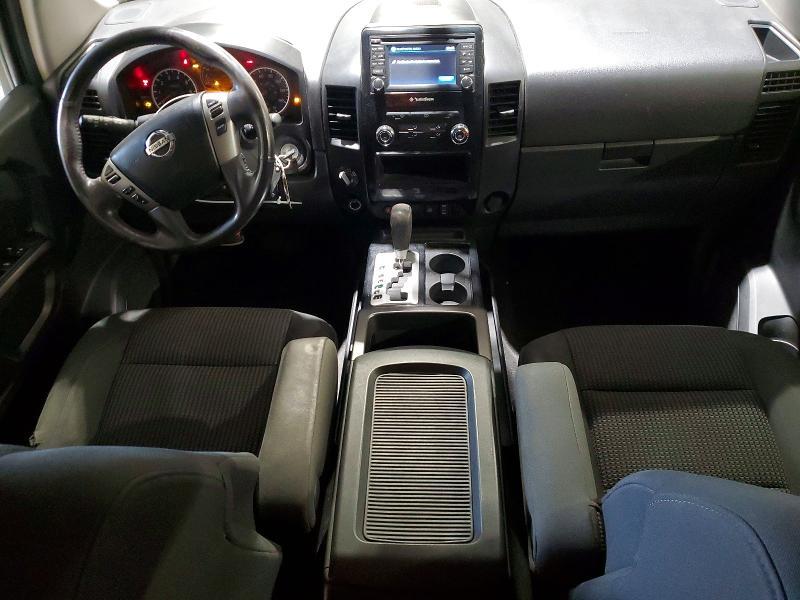 2015 Nissan Titan SV