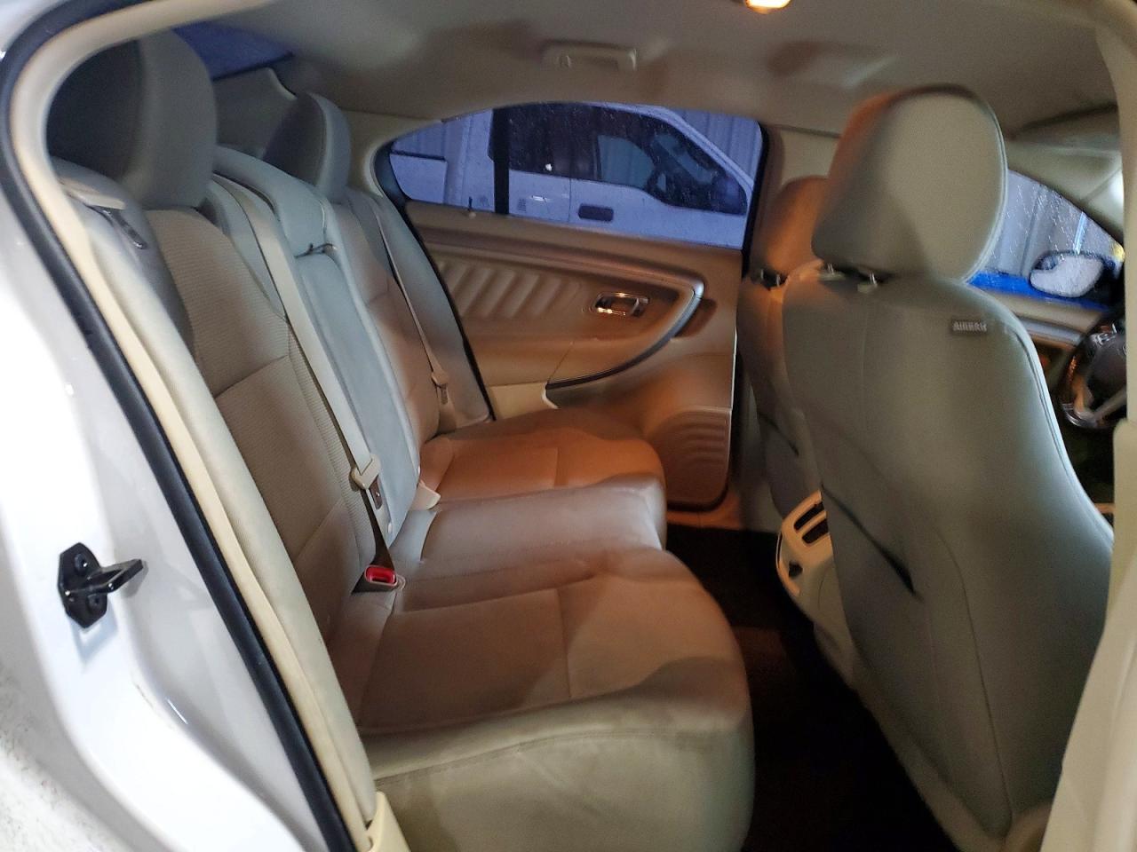 2013 Ford Taurus sel