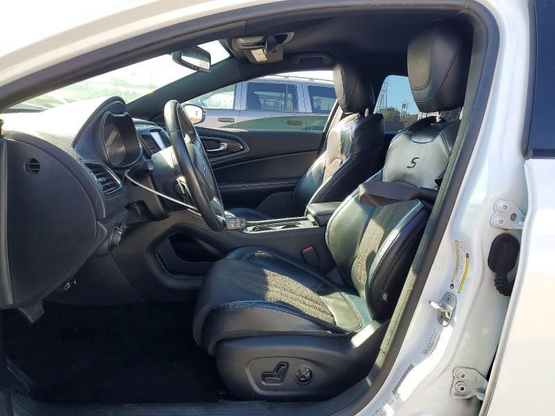 2015 Chrysler 200 s