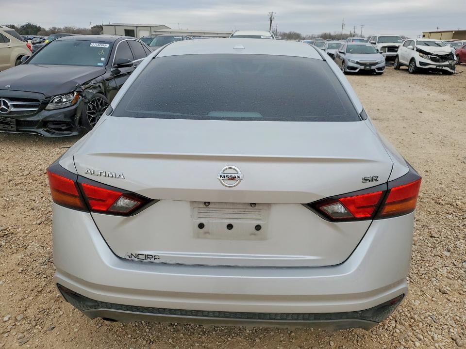 2019 Niss Altima 2.5 sr