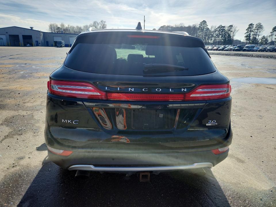 2015 Lincoln Townhouse MKC
