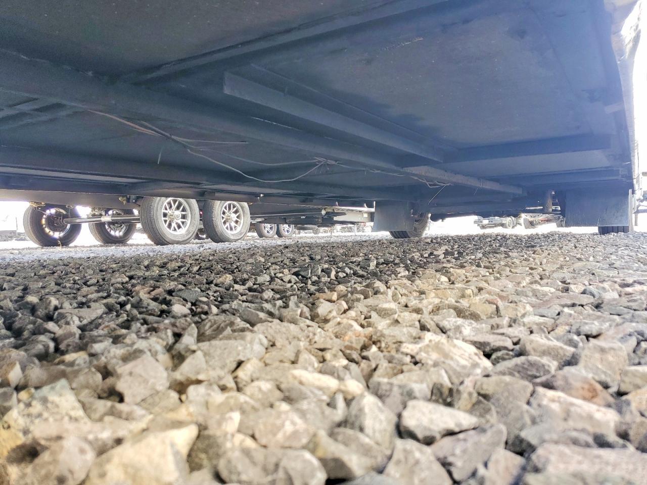 2004 Freightliner Chassis XC RV
