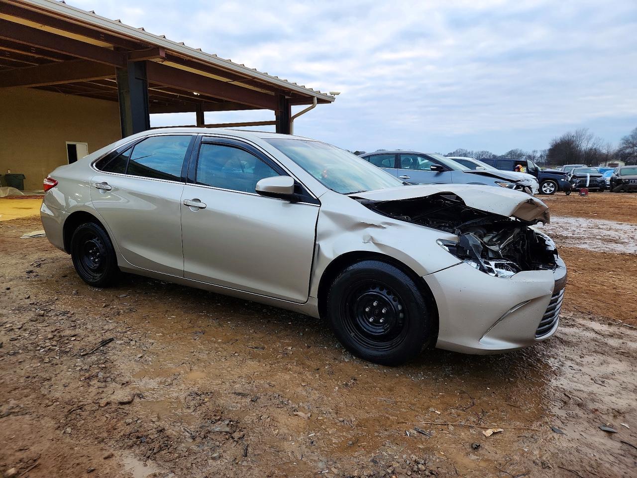 2015 Toyota Camry le