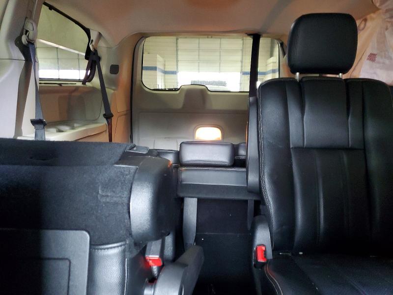 2015 Chrysler Town & Country Touring l