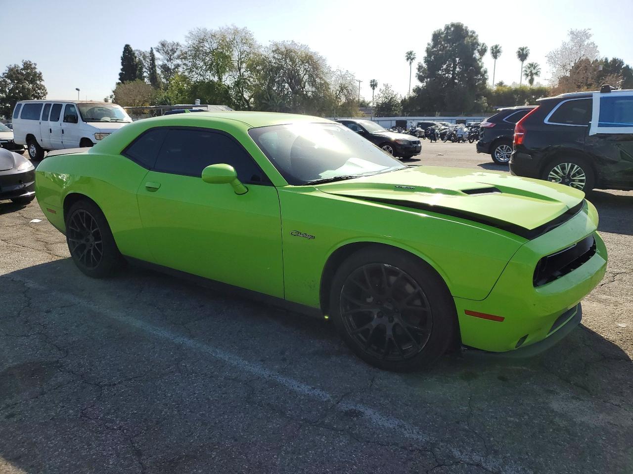 2015 Dodge Challenger sxt Plus