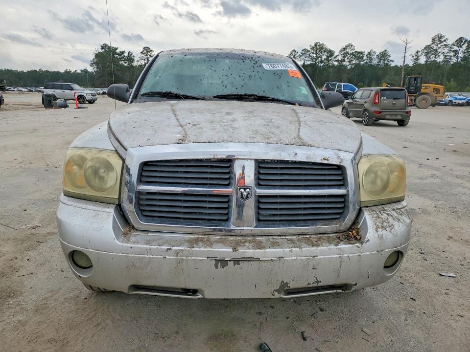 2005 Dodge Dakota Quad SLT