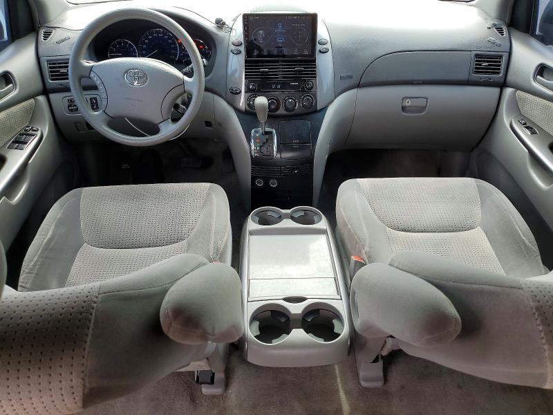 2010 Toyota Sienna ce