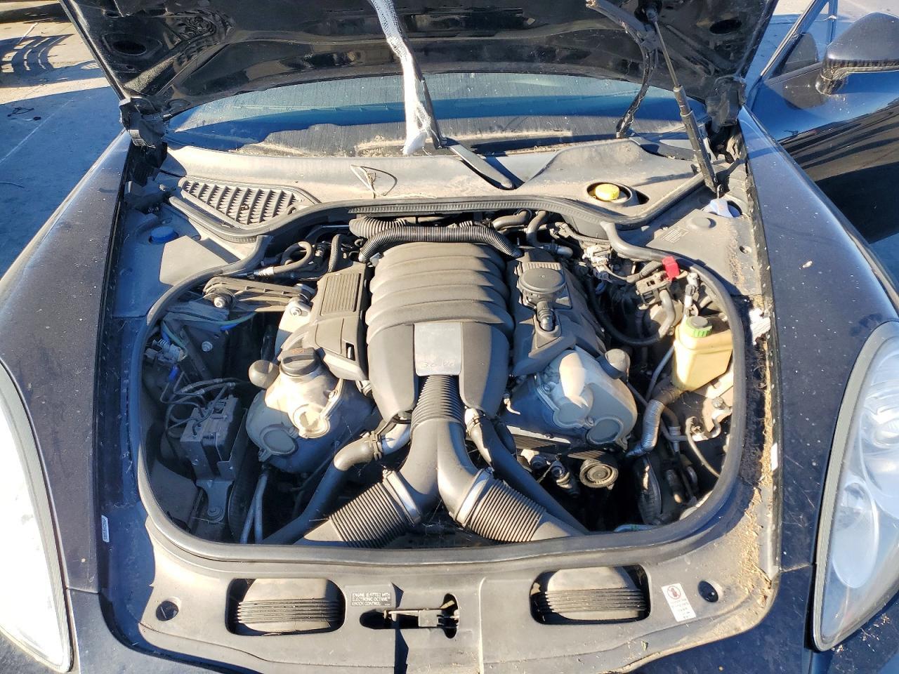 2013 Porsche Panamera 2